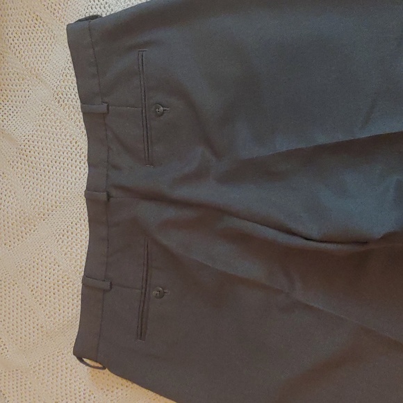 Van Heusen size 38 / 30 mens gray dress pants - Picture 4 of 7